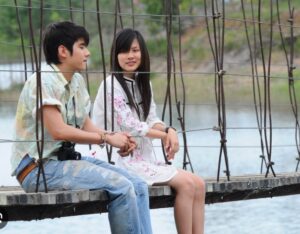 UN LUCRU MIC SI NEBUNESC NUMIT IUBIRE (2010) UN LUCRU MIC SI NEBUNESC NUMIT IUBIRE (2010)